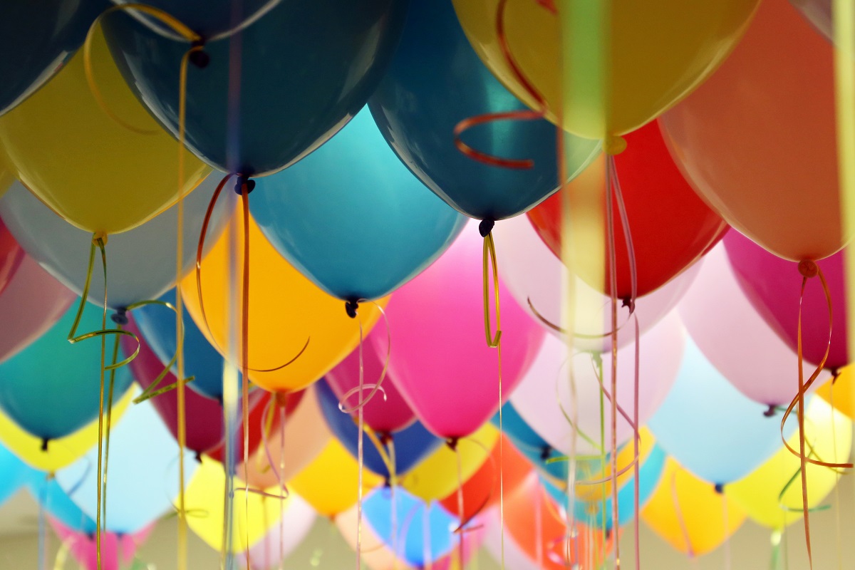 Luftballons © Oleg Elkov / iStock / Getty Images Plus
