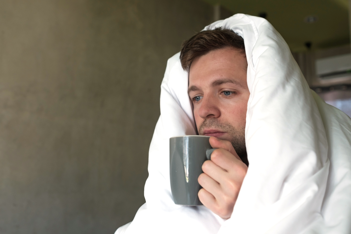 Mann mit Teetasse © Koldunova_Anna / iStock / Getty Images