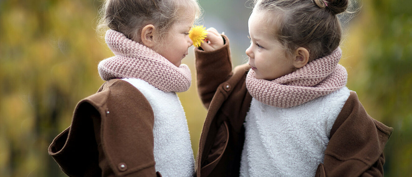 Zwillingsschwestern © Uliana Petrosian / iStock / Getty Images