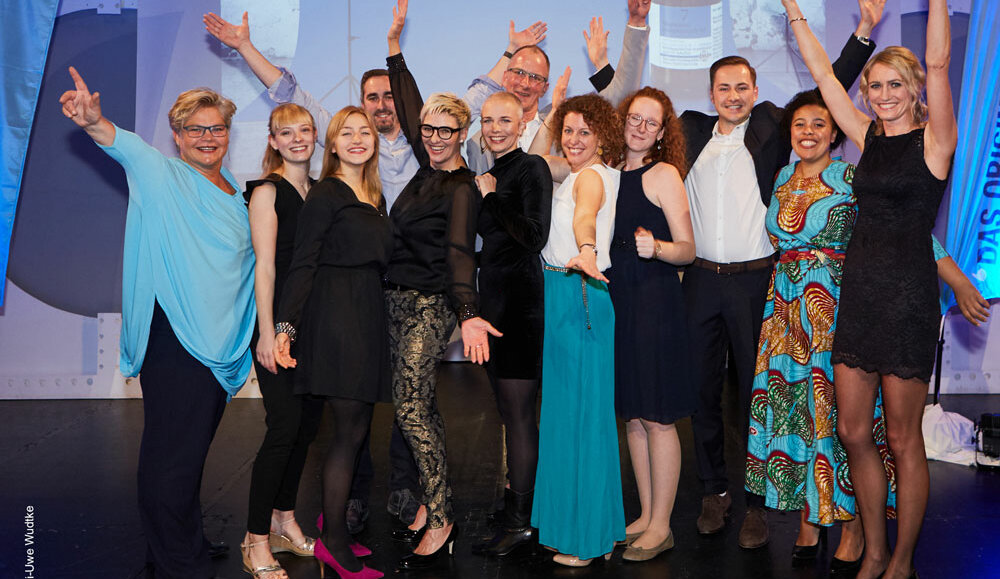 Gruppenbild der zwölf DHU-Botschafter*innen