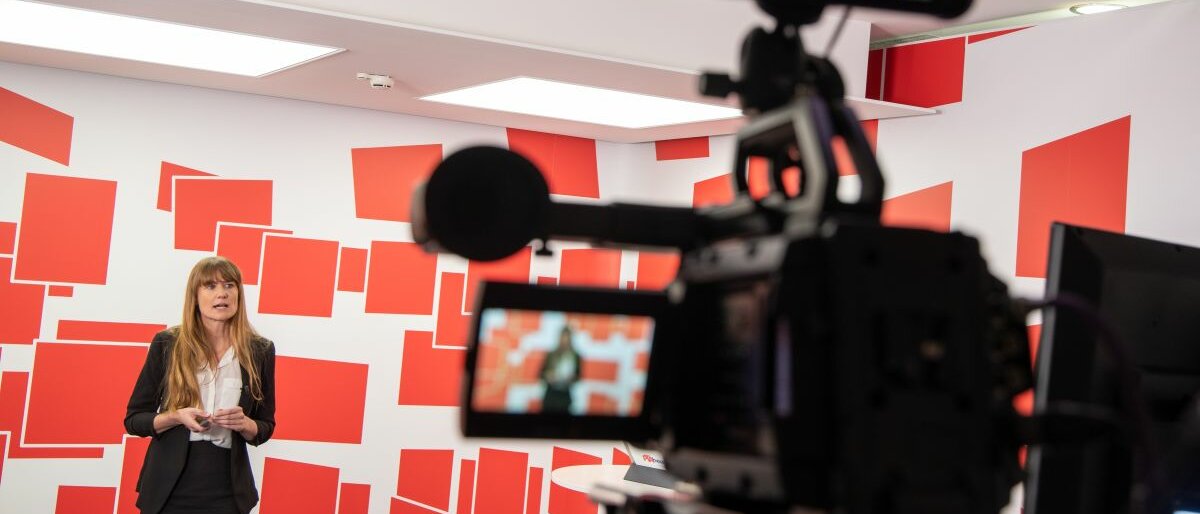 Livestream Das Video-Studio im Verlagsgebäude, aus dem der Video-Livestream übertragen wurde.