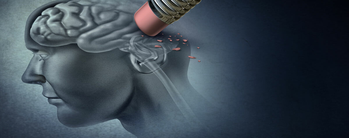 Auf einer Zeichnung eines Kopfs im Profil ist das Gehirn mit eingezeichnet. Ein Radiergummi löscht es aus.