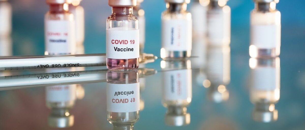 In Fläschchen abgefüllter Corona-Impfstoff.