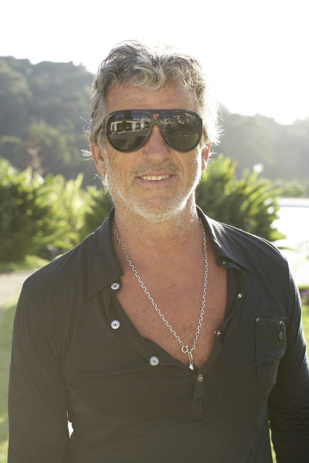 © Roger Weber / DigitalVision / Thinkstock Mann mit Sonnenbrille © Roger Weber / DigitalVision / Thinkstock